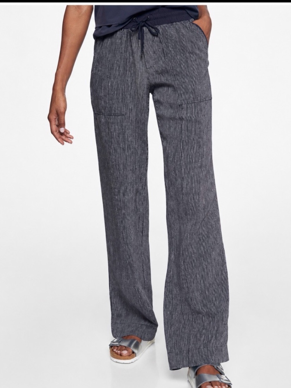 ATHLETA Bali Linen Pull On Trouser Pant 4 Navy Pin Stripe Drawstring Classic NWT